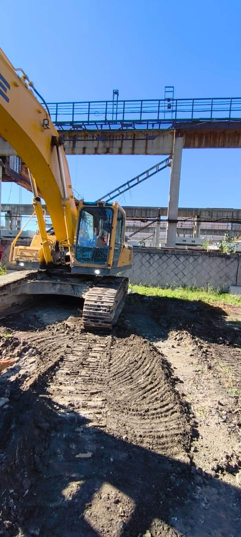 LGCE E6300 Экскаватор E6300F (Дизельный, 7,1 л, 231 л.с., АТ)