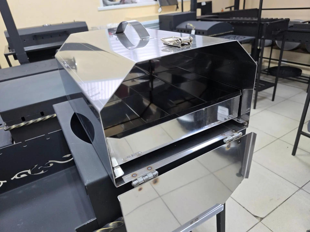 Жаровня-торпеда из нержавеющей стали 270х400х160 — удобная переносная духовка для приготовления пищи на костре или углях 🔥🍖🥘  Если вы любите готовить на природе, на даче, в походе или во дворе частного дома, обратите внимание на практичную и удобную жаровню-торпеду из нержавеющей стали. Это не просто жаровня, а переносная духовка с противнем, которая позволяет готовить самые разные блюда на костре или углях быстро, удобно и с отличным результатом.  Модель выполнена из нержавеющей стали толщиной 1,2 мм, что делает конструкцию надежной, практичной и удобной для регулярного использования. Размер 270х400х160 мм отлично подходит для приготовления порционных блюд, мяса, овощей, рыбы и других продуктов. Благодаря компактному формату жаровню удобно брать с собой на природу, использовать на даче, во дворе или в поездках 🏕️🚗  Характеристики: размер: 270х400х160 мм материал: нержавеющая сталь толщина стали: 1,2 мм тип: жаровня-торпеда назначение: переносная духовка комплектация: с противнем подходит для приготовления на костре или углях Преимущества: изготовлена из нержавеющей стали удобный переносной формат подходит для приготовления на углях и костре практичный размер есть противень удобна для дачи, природы, отдыха и походов можно готовить разнообразные блюда 🍗🥩🐟🥔  С помощью такой жаровни удобно готовить:  мясо 🍖 курицу 🍗 рыбу 🐟 овощи 🥕 картофель 🥔 колбаски запеченные блюда 🥘  Жаровня-торпеда станет отличным вариантом для тех, кто хочет готовить на открытом огне не только шашлык, но и более разнообразные блюда. Это удобная переносная духовка, которую можно использовать там, где хочется получить вкусную горячую еду с ароматом костра 🔥  Почему выбирают нас: работаем ежедневно график: 10:00–19:00 более 6 лет опыта более 1000 положительных отзывов  Оплата: наличные QR-код банковская карта расчетный счет Доставка: по Казани отправка в другие города надежная упаковка 📦  📍 Адрес: г. Казань, ул. Академика Завойского, 21  📩 Пишите в сообщения — подскажем по наличию и ответим на все вопросы 😊  Если вы ищете удобную жаровню для дачи, отдыха на природе или приготовления еды на костре, эта модель станет отличным решением. Жаровня-торпеда из нержавеющей стали подходит для запекания мяса, рыбы, курицы, овощей и других продуктов на углях. Переносная духовка с противнем удобна в использовании, не занимает слишком много места и позволяет готовить горячие блюда в походных и дачных условиях. Благодаря размеру 270х400х160 мм и стали толщиной 1,2 мм модель сочетает в себе практичность, надежность и удобство. Такой вариант подойдет тем, кто хочет купить жаровню из нержавейки для костра, углей, отдыха, дачи или загородного дома.  Жаровня-торпеда, жаровня из нержавеющей стали, купить жаровню, переносная духовка, духовка на костре, духовка на углях, жаровня для дачи, жаровня для природы, жаровня с противнем, нержавеющая жаровня, жаровня 270х400х160, жаровня из нержавейки 1.2 мм, духовка для костра, духовка для углей, походная духовка.