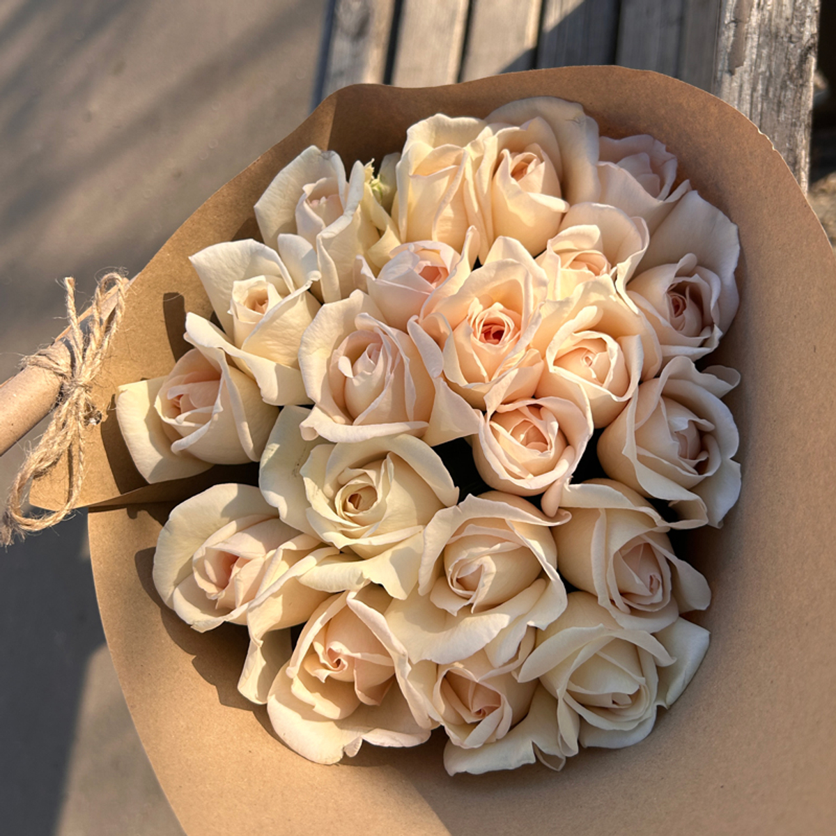 букетики Крим Пьяже (Cream Piaget) — 21 роза на 40 см