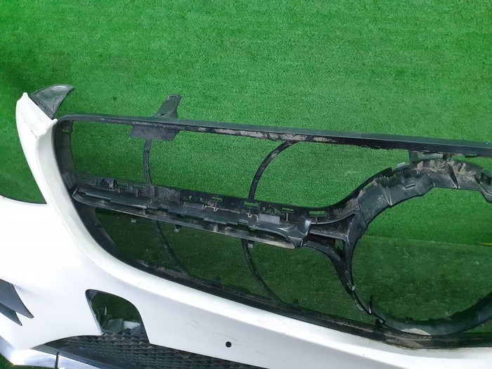 Бампер передний Mercedes GLC X253 15-19 В сборе