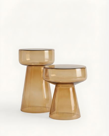 Охровый приставной столик “Флумс”