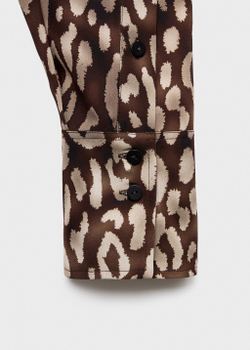 Блузка с бантом, из ткани с леопардовым принтом и атласным блеском