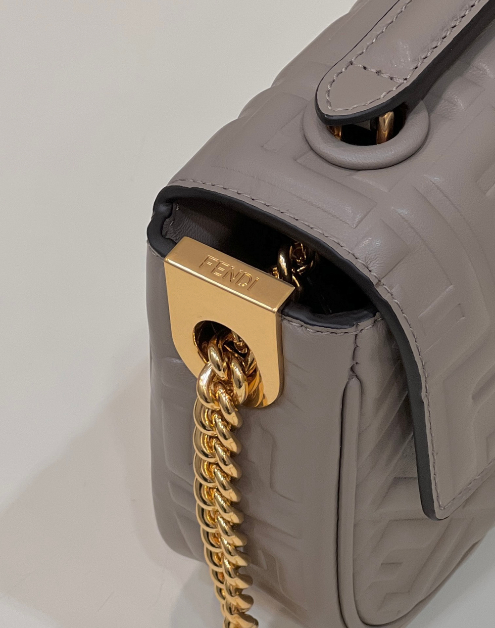 Fendi Baguette Chain Bag 24 cm