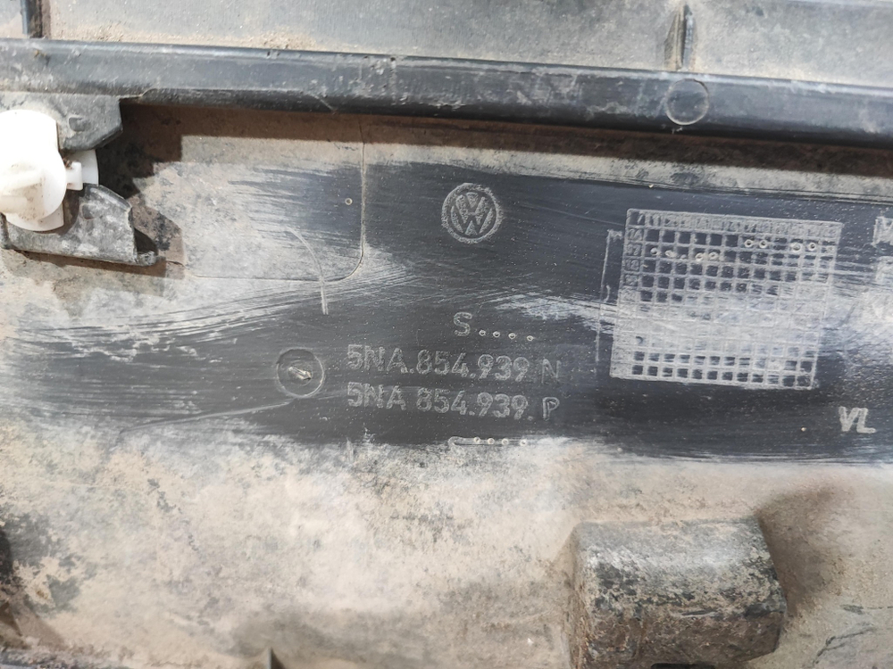 Накладка двери передней левой Volkswagen Tiguan 2 16-нв Б/У Оригинал 5NA854939P