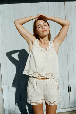 ZARA ТОП НА БРЕТЕЛЯХ С КРУЖЕВОМ И ВЫШИВКОЙ - LIMITED EDITION, ЖЕЛТОВАТО-БЕЛЫЙ