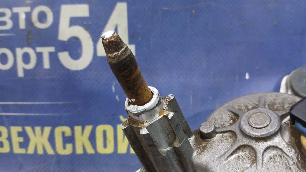 Моторчик заднего дворника TOYOTA HARRIER 2000