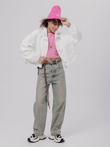 Белая женская ветровка-бомбер универсального размера