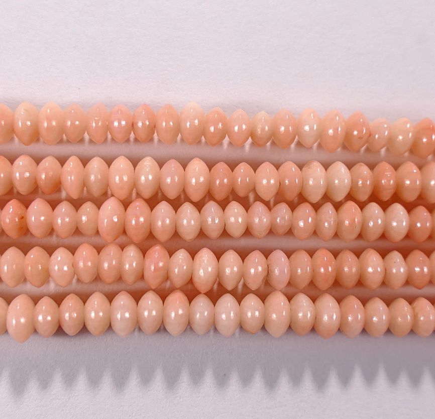 Нить бусин из коралла розового, фигурные, 2x4 мм (рондель плоская, гладкая)