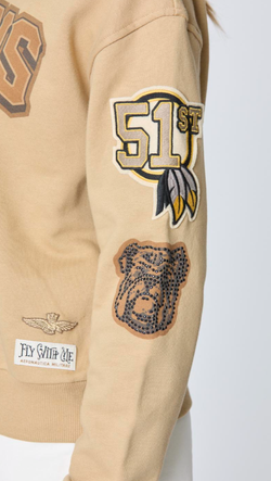 Свитшот с круглым вырезом