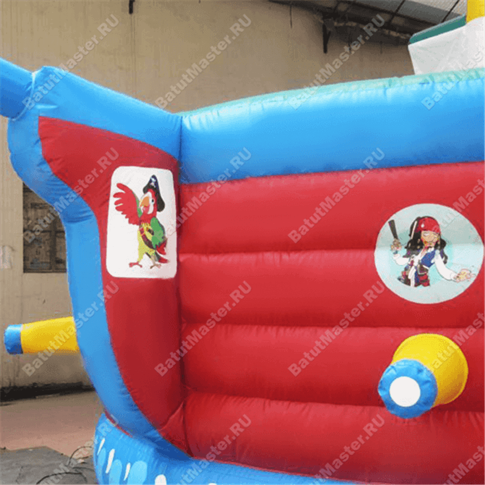 Большой надувной батут-горка "Корабль флибустьеров" 14*6*6 м