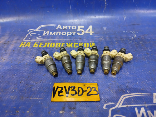 Форсунка топливная TOYOTA CAMRY PROMINENT 1991