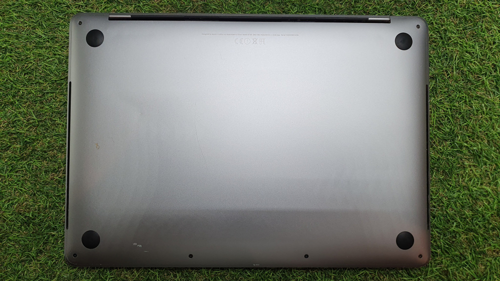 MacBook Pro 13 2017 (A1706) i5/8 Gb/Retina