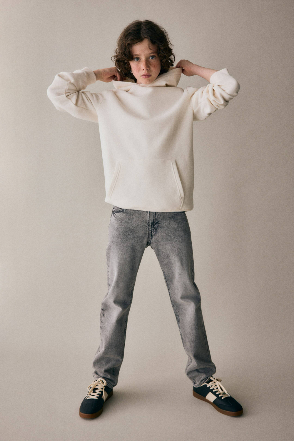 H&M Джинсы эластичные облегающие, светло-серый