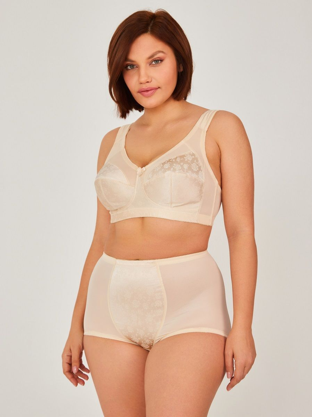 Высокие утягивающие трусики с атласной вставкой (Размер: L) (Цвет: кремовый)