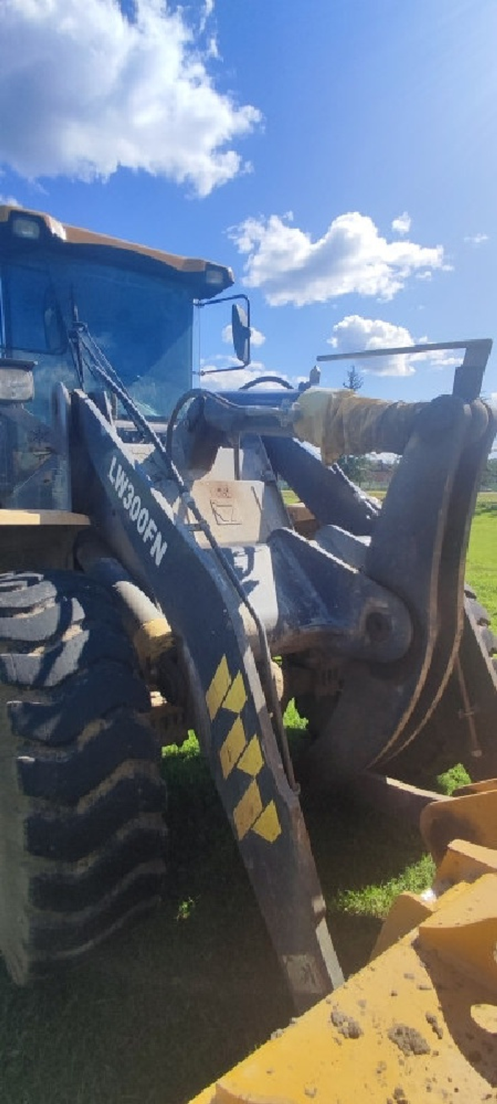 XCMG LW* Фронтальный погрузчик LW300FN (Дизельный, 6,8 л, 125 л.с., АТ)