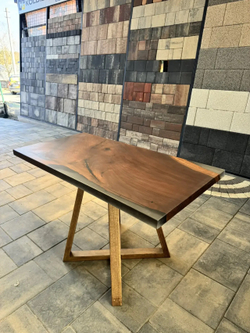 Стол из массива термо Ореха