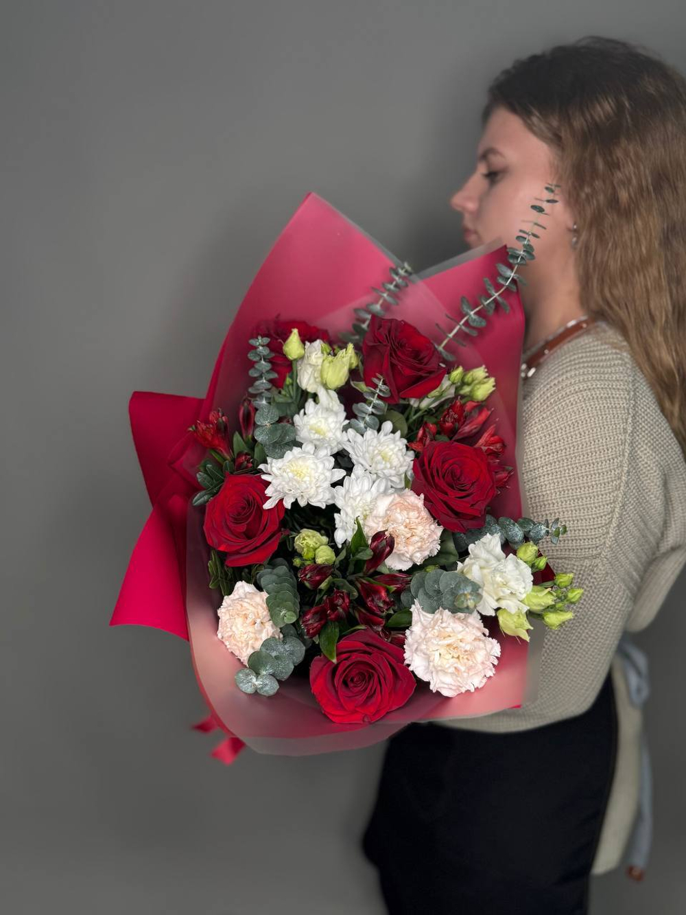 Букет цветов Гранатовый браслет