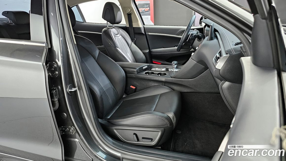Genesis The New G70 Бензин 2.0T 2WD (01.2021)