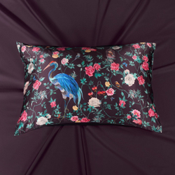 Наволочка 50x70 Mollen Журавль ежевично-черная хлопковая