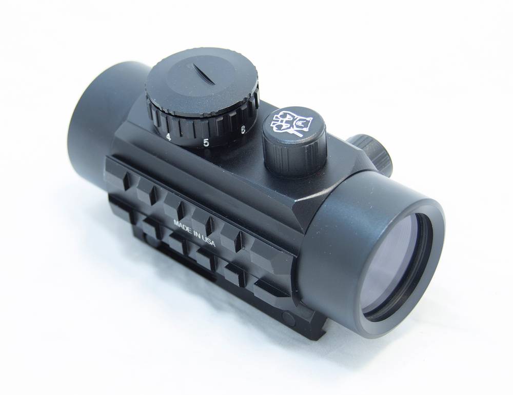 Коллиматорный прицел Combat 1x40 T (Закрытый, 4 МОА, Weaver, метка точка красная, нагрузка до 3700Дж)