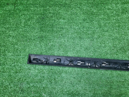 Накладка двери задняя правая BMW X7 G07 (19-нв)