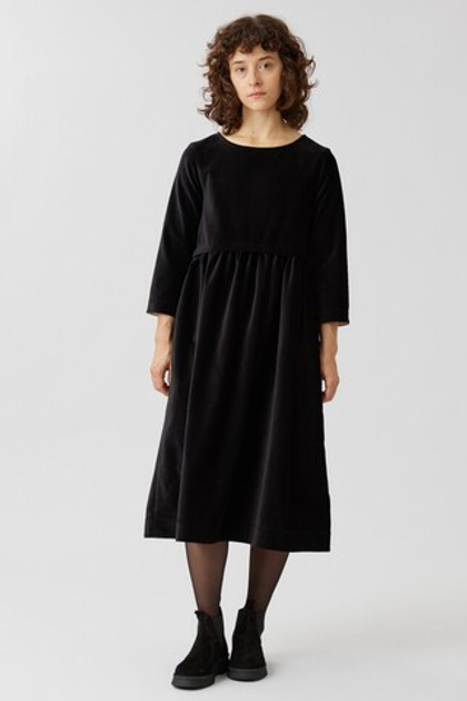 Платье с кулиской из черного бархата