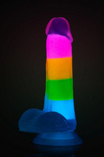 Яркий люминесцентный фаллоимитатор Rainbow Rave - 16,5 см. (Цвет: разноцветный)