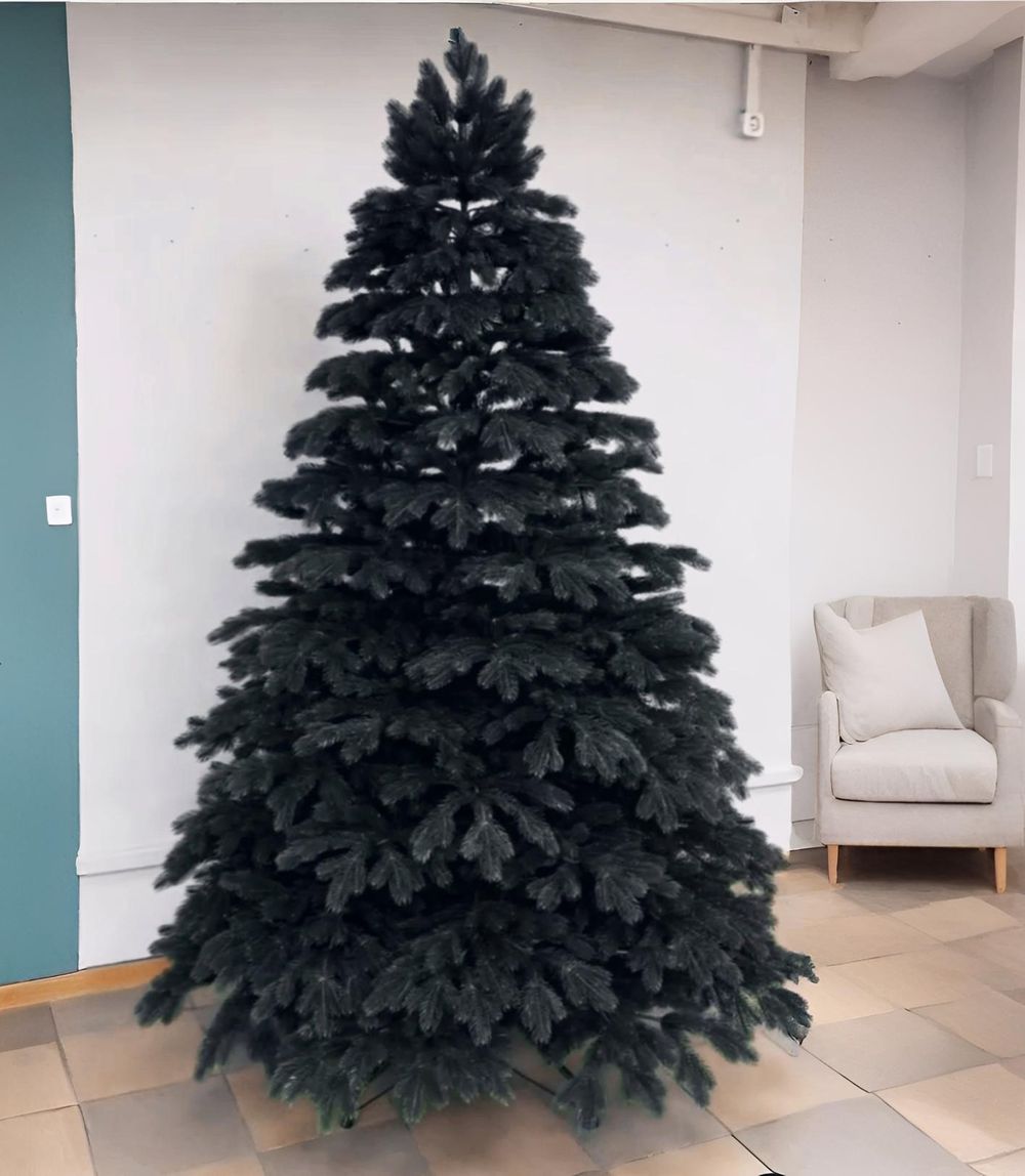 Искусственная елка «Королева леса в черном» (литая хвоя) от 1,2 м до 3 м