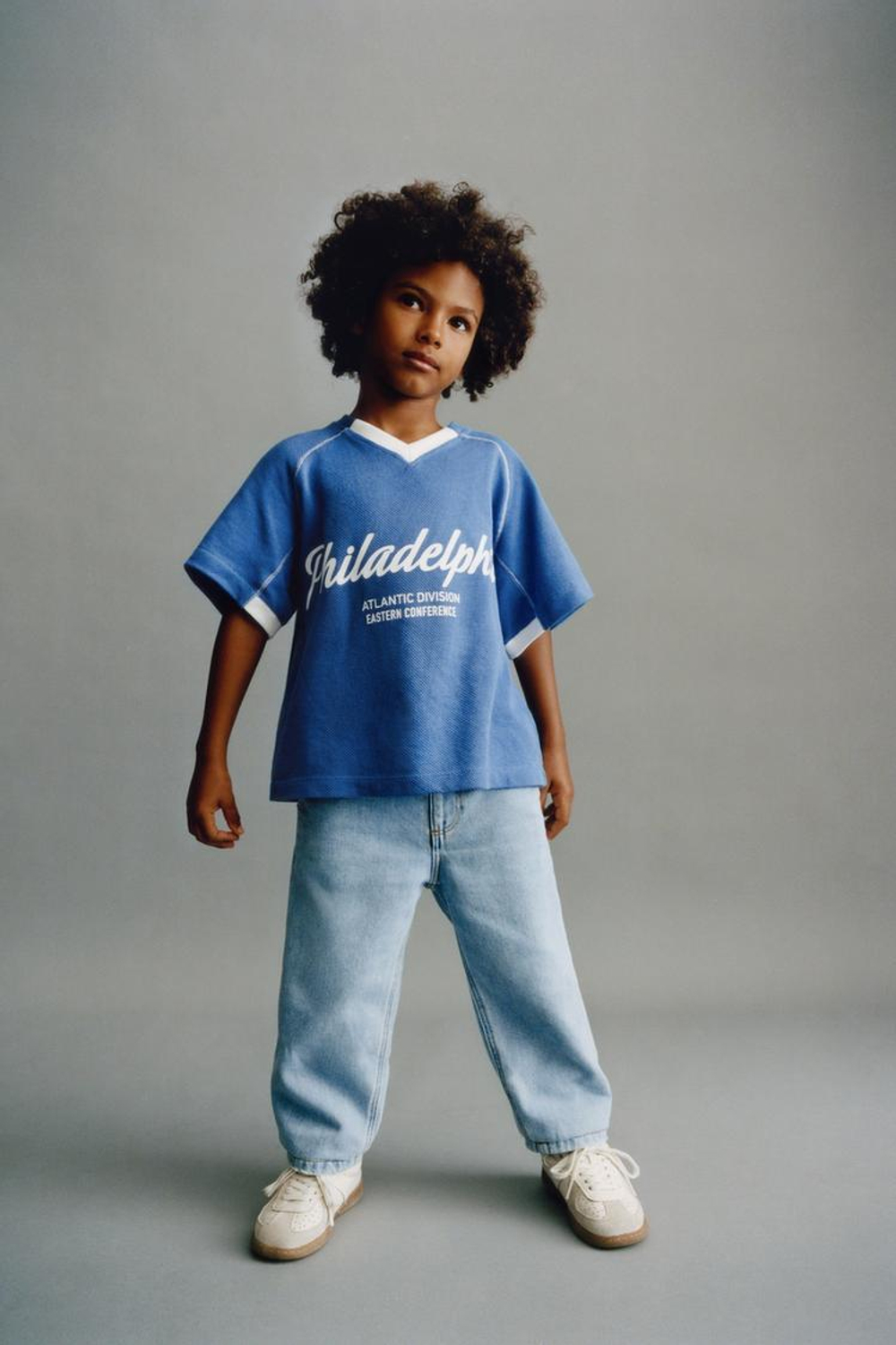 ZARA ФУТБОЛКА С ПРИНТОМ 76EARS NBA ©, СИНИЙ