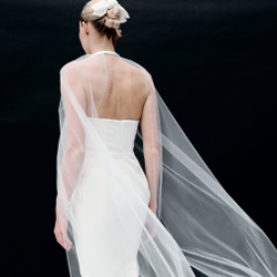 Кейп с длинными рукавами