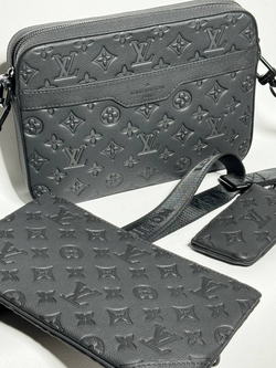 Сумка-мессенджер Louis Vuitton