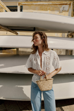 ZARA РУБАШКА С ВЫШИВКОЙ И КОРОТКИМ РУКАВОМ, БЕЛЫЙ