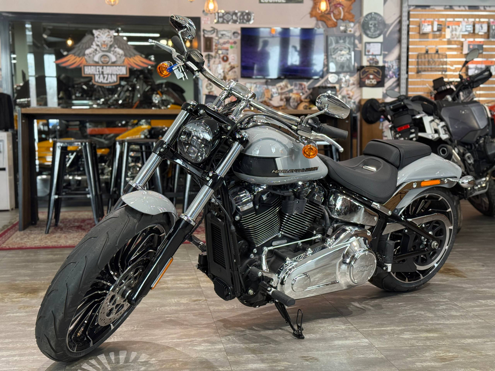 Harley-Davidson BREAKOUT 117 (Billiard Gray ) 2024