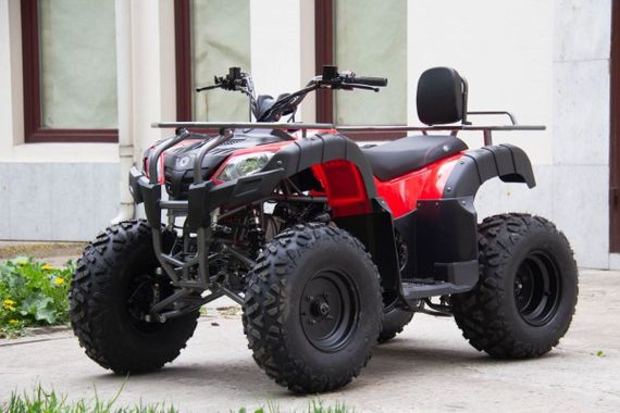 Квадроцикл UNIVERSAL Bull 200