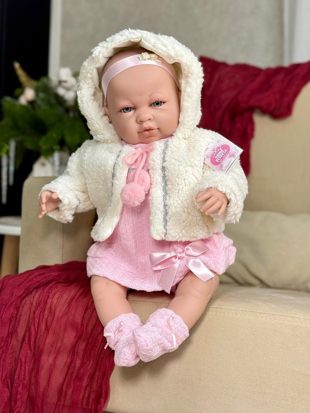 Кукла Berbesa мягконабивная 50см SARA (5204S)