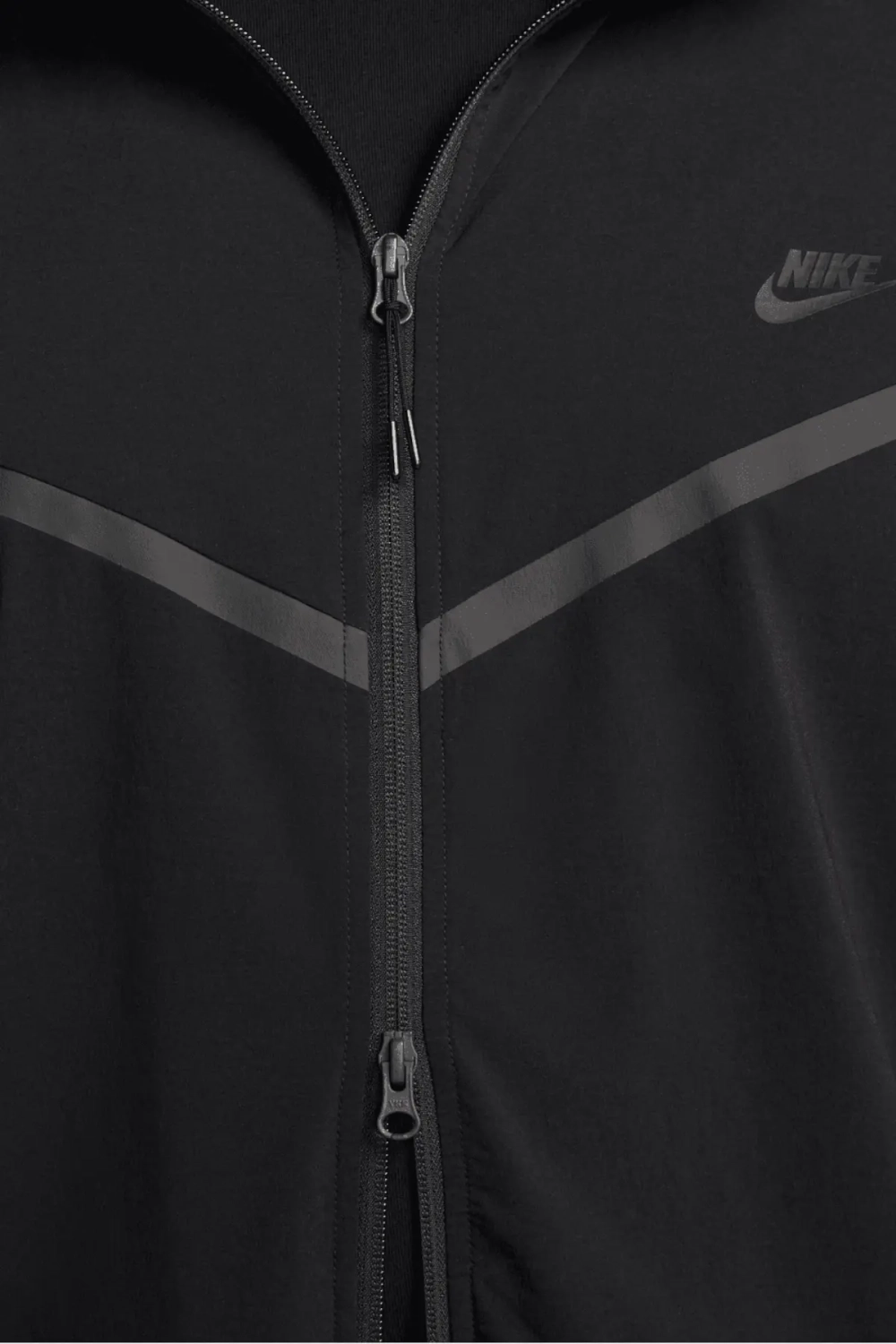 Куртка Nike Sportswear Tech - черный