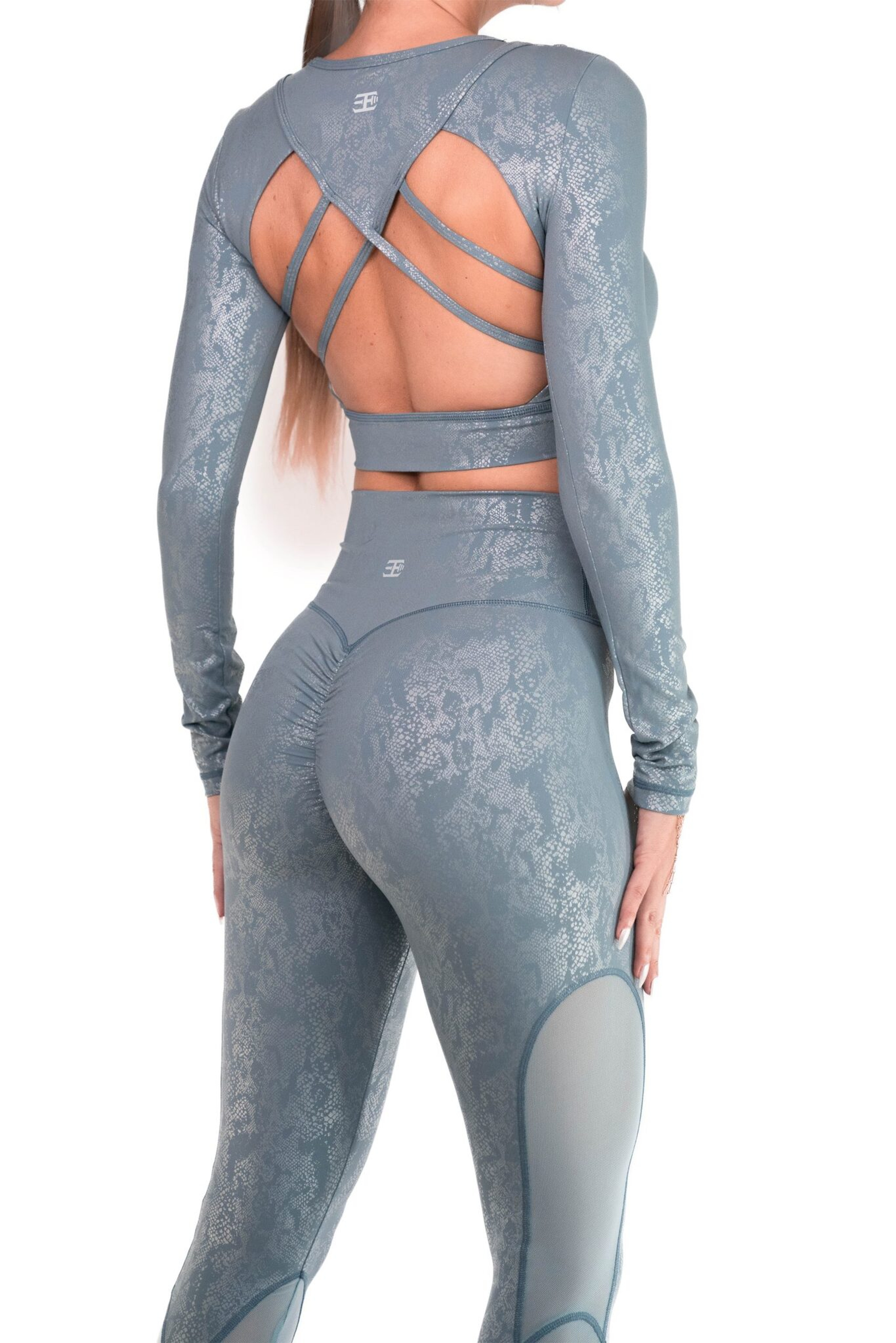 Топ BODY ENGINEERS ALDEA Tech 2.0 Crop Top Metallic Blue Mist