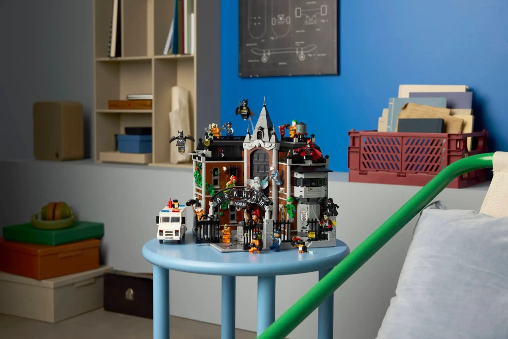 Конструктор LEGO DC Batman 76300 Лечебница Аркхэм