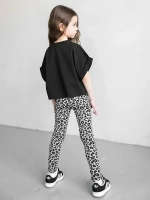 Костюм для девочки осенний футболка и леггинсы