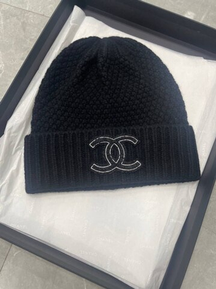 Шапка CHANEL