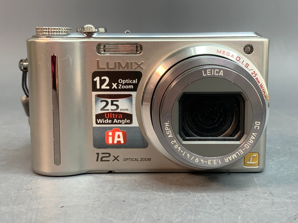 Panasonic Lumix DMC-TZ6 внутри пыль