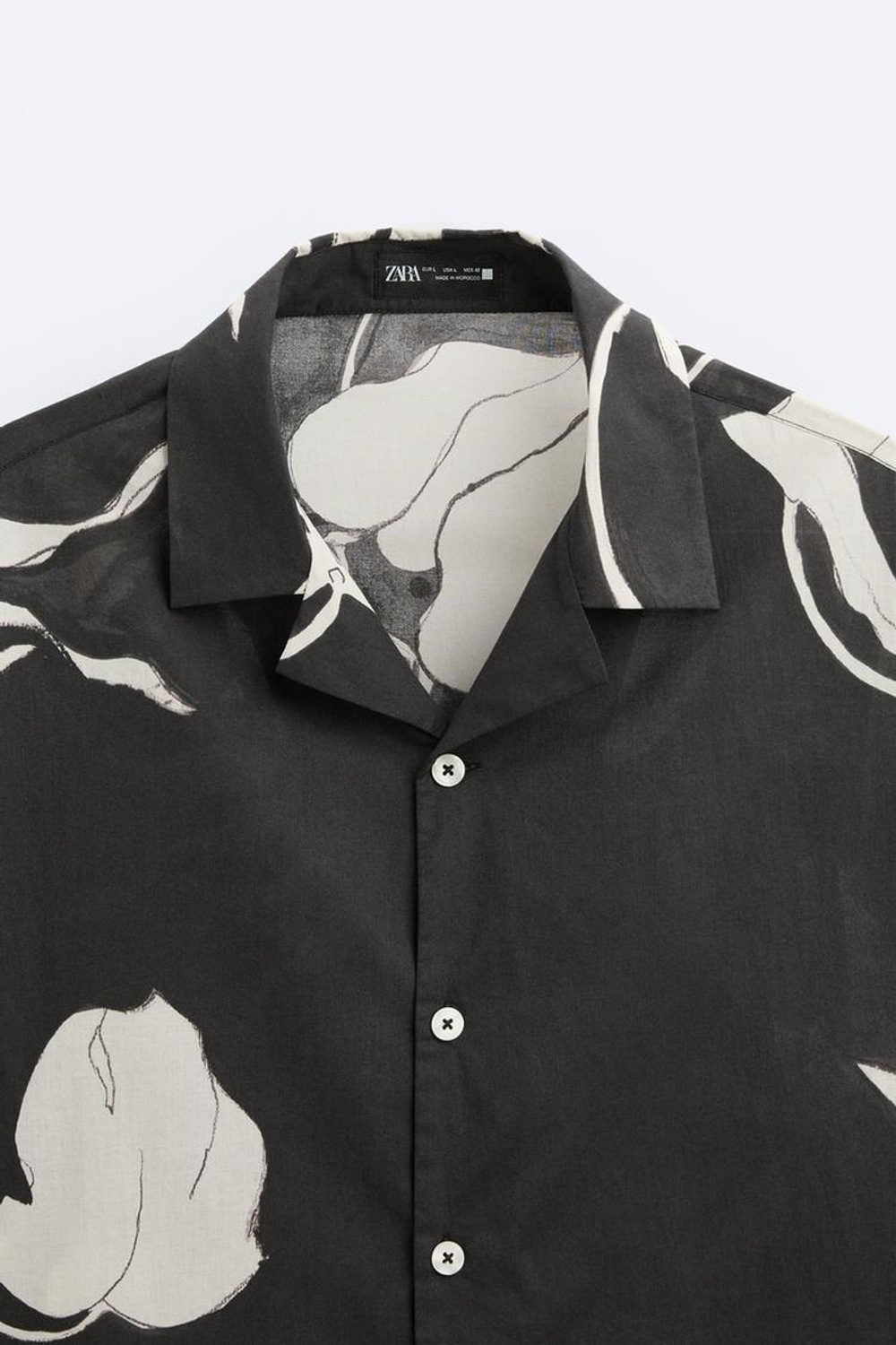 ZARA РУБАШКА ИЗ ТКАНИ С ЦВЕТОЧНЫМ ПРИНТОМ, ЧЕРНЫЙ