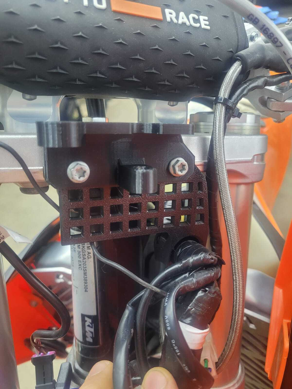 Кронштейн для установки кроссового щитка на KTM/Husqvarna/GasGas 2024+