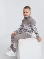 Свитер вязаный с горлом