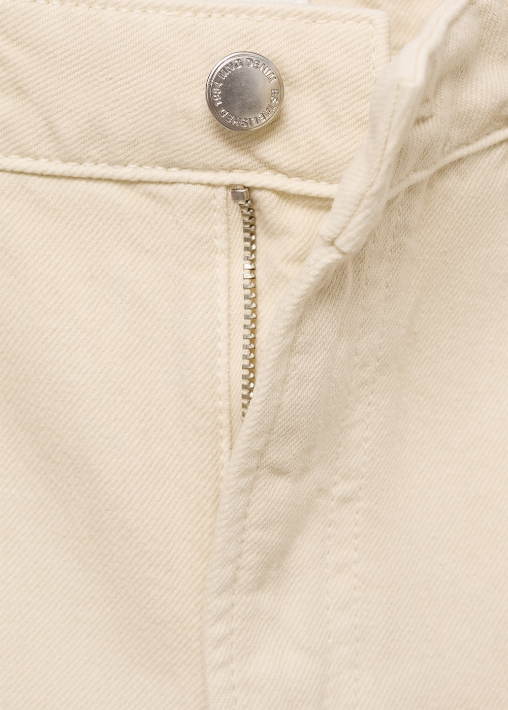 Джинсовые бермуды с высокой посадкой