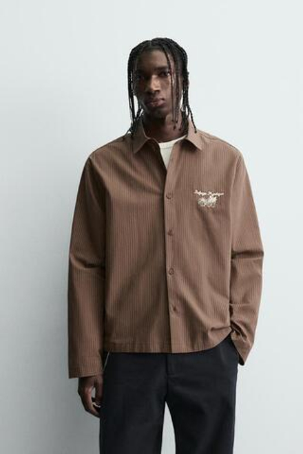 ZARA РУБАШКА В ПОЛОСКУ С ГРАФИЧЕСКИМ ПРИНТОМ, СВЕТЛО-КОРИЧНЕВЫЙ