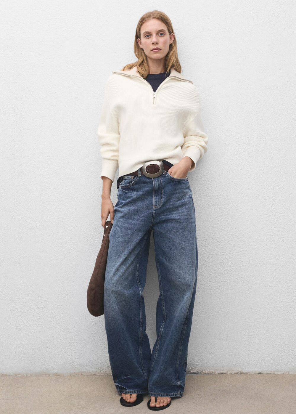 Джемпер с контрастным воротником и застежкой-молнией