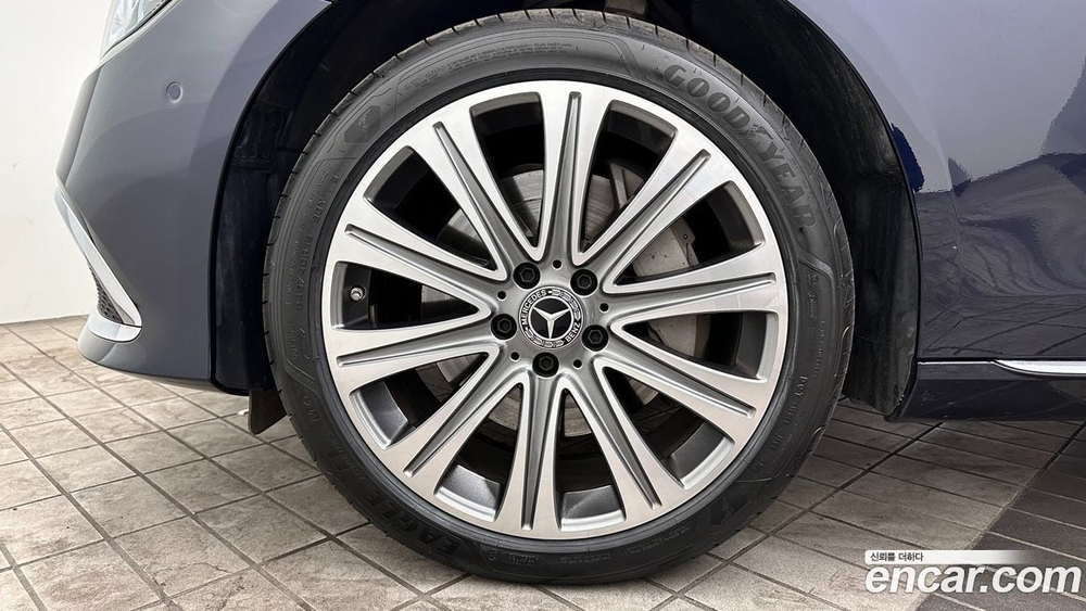 Mercedes-Benz E-Class W213 E300e 4MATIC Exclusive (12.2022)