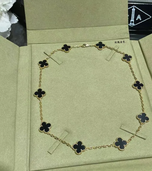 Винтажное колье Van Cleef & Arpels Alhambra, 10 мотивов