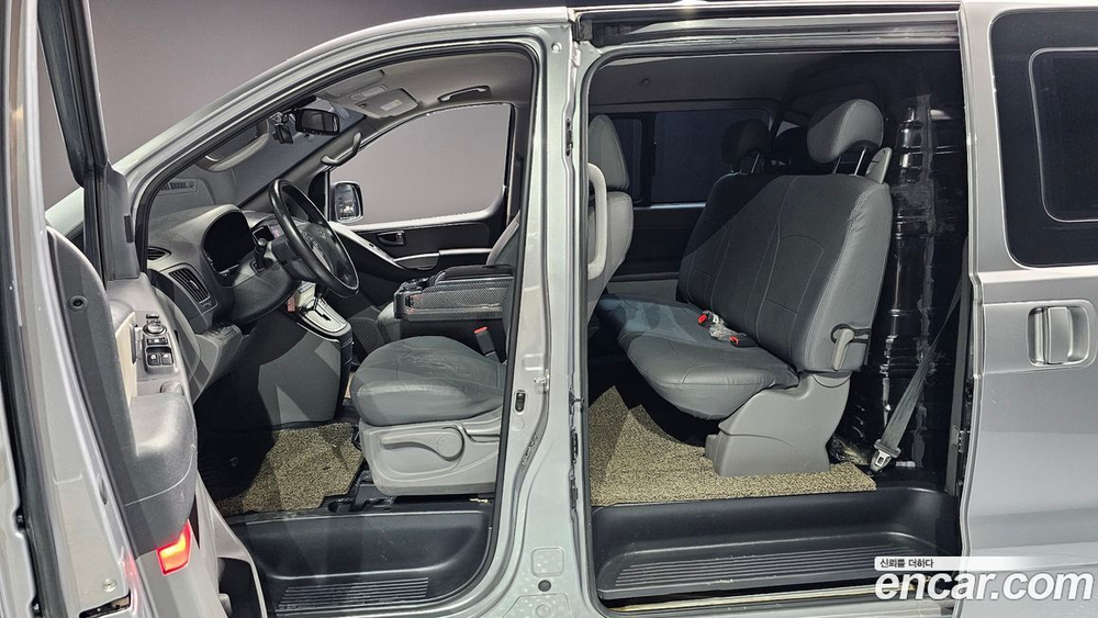 Hyundai The New Grand Starex Van 5인승 (08.2020)